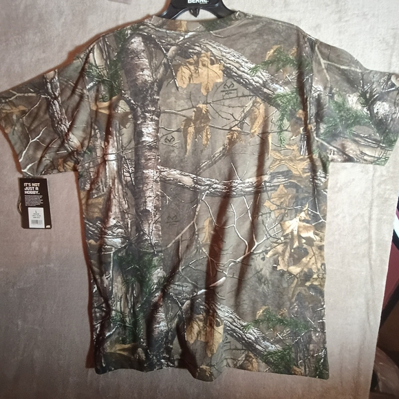 Berne Outdoor Realtree Edge Camo T-Shirt Men’s Large NWT Pocket Tee Hunting Work - Picture 7 of 7
